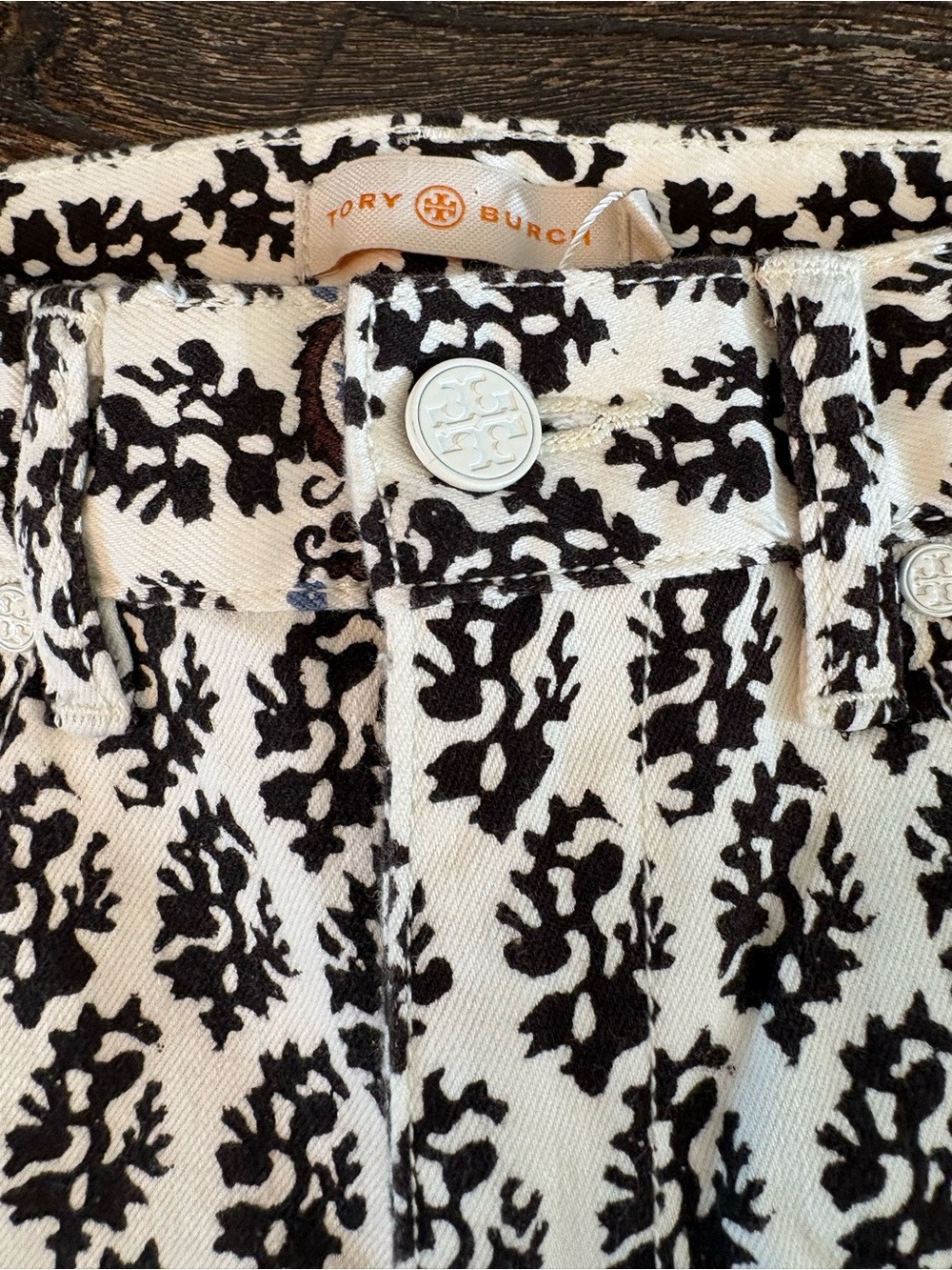 Tory Burch Reya Cropped Straight Leg Jeans Womens 29 Ivory Guru Border NWT Print - Picture 5 of 10